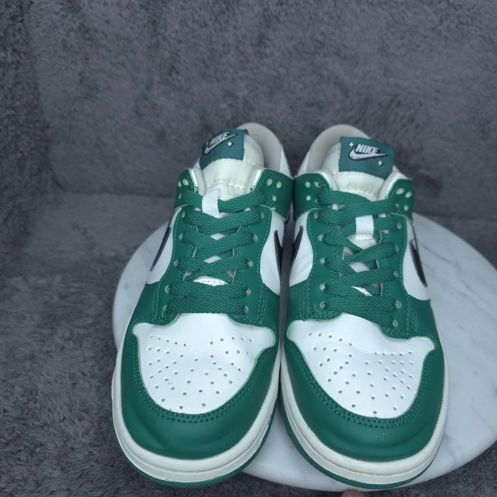 Nike Dunk Low Shoes Mens Size 7 Green White Black Leather Sneakers DR9654-100